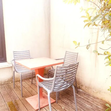Les Madones Appartement Nîmes Buitenkant foto