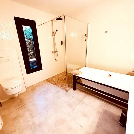 Les Madones Appartement Nîmes Buitenkant foto